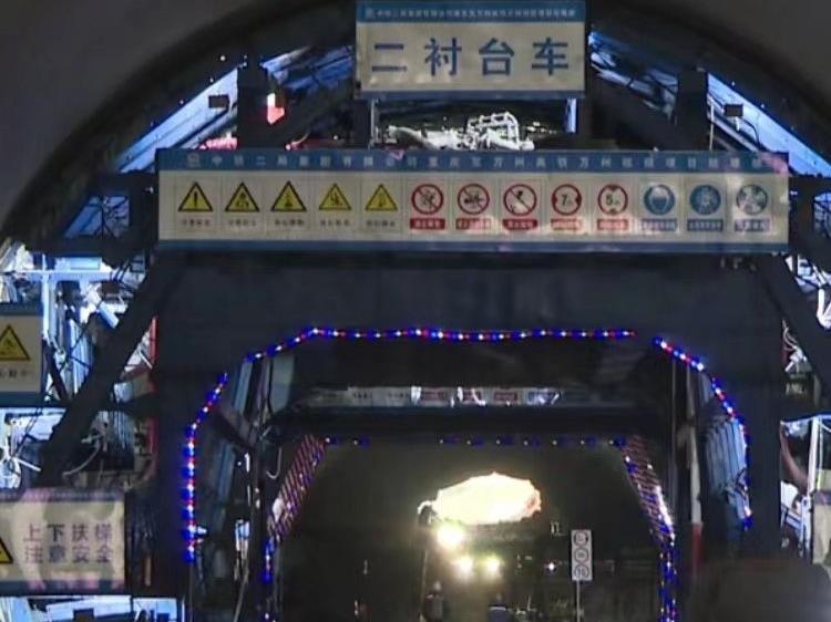 渝萬高鐵隧道可視應(yīng)急廣播調(diào)度系統(tǒng)